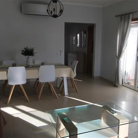 Dom wakacyjny Captivating 3-Bed House In Conceicao De Tavira