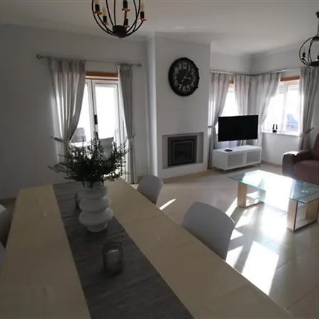 Captivating 3-Bed House In Conceicao De Tavira